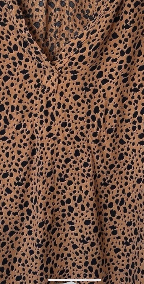 Cheetah Leopard Print Brown Black Long Sleeve Blouse Lightweight XL animal Print - Image 3 of 4