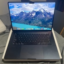 2025 Apple MacBook Air 15-inch M4 Chip 16GB RAM 256GB SSD - Midnight - MW1M3LL/A