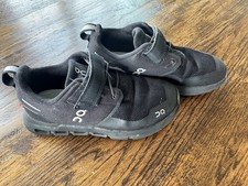 ON Cloud Play Running Shoes Kids Size K 1.5 Black Sneakers