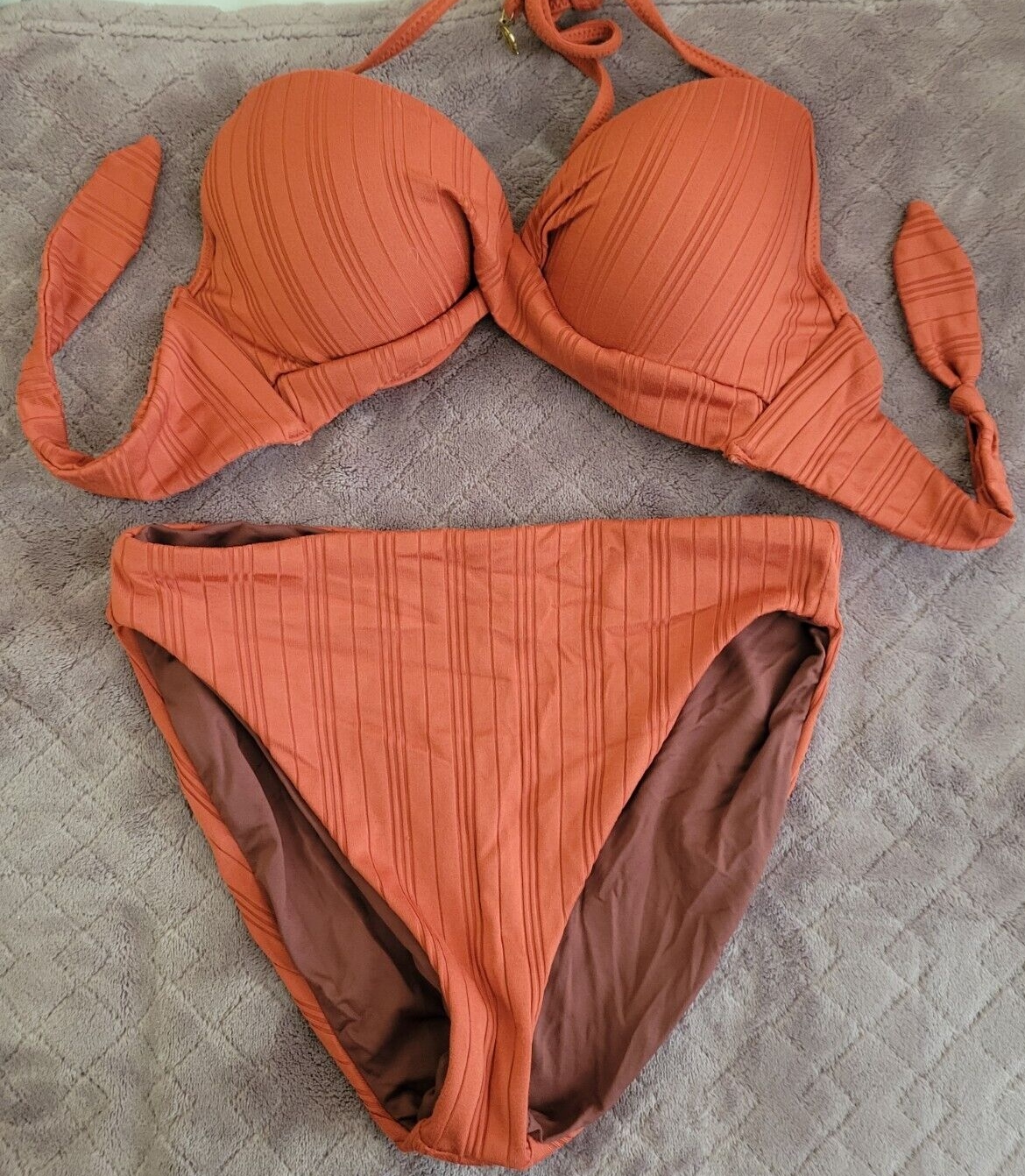 Foto 1 di 6
