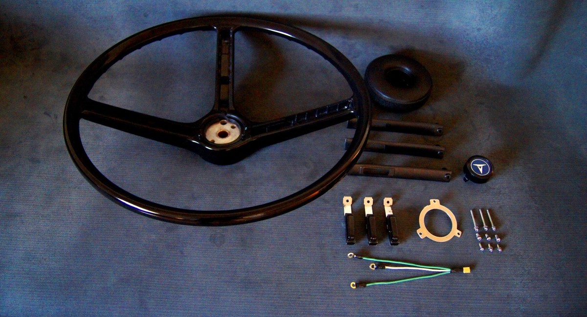 Toyota Land Cruiser Steering Wheel 9/72-7/80 FJ40 FJ43 FJ45 FJ55