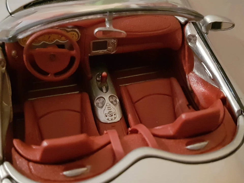 Maisto Porsche Boxster Prototype 1/18 - Immagine 3 di 4