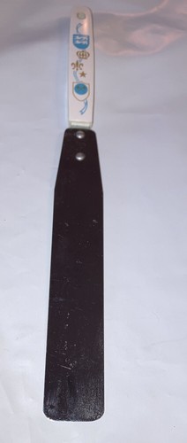 Vintage Household Japan Deluxe Cake Froster Icer white lion fleur de lis handle - Picture 1 of 6