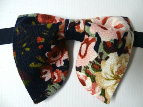 NEW Oversized Bow tie Navy/Pink Floral Knit Vintage style 70`s Wedding Prom