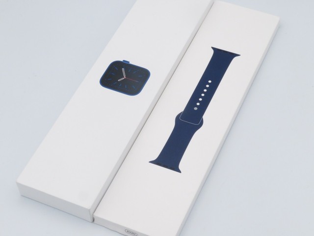 Apple Watch S6 40mm Blue Aluminum Case with Deep Navy Sport Band (GPS)  (MG143B/A) for sale online | eBay