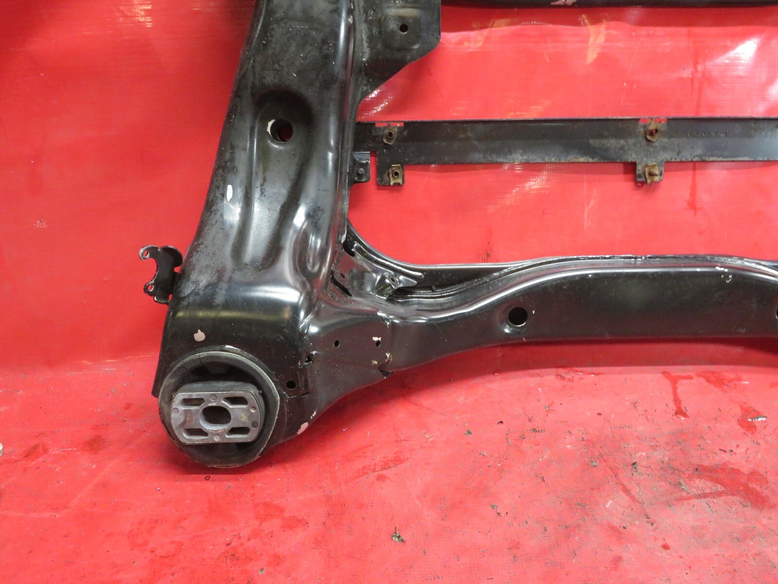 2006 BENTLEY FLYING SPUR FRONT SUBFRAME