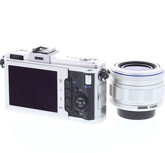 OLYMPUS PEN E-P1 TWO LENS KIT　２レンズキット　白 OLYMPUS PEN E-P1 TWO LENS KIT（同梱品全て＋オマケ） OLYMPUS ペン E-