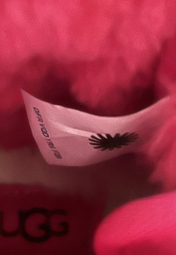BOTAS UGG NEUMEL II SCATTER GRÁFICAS CHUKKA GAMUZA ROSA NIÑAS TALLA 3 NUEVAS - Imagen 9 de 10