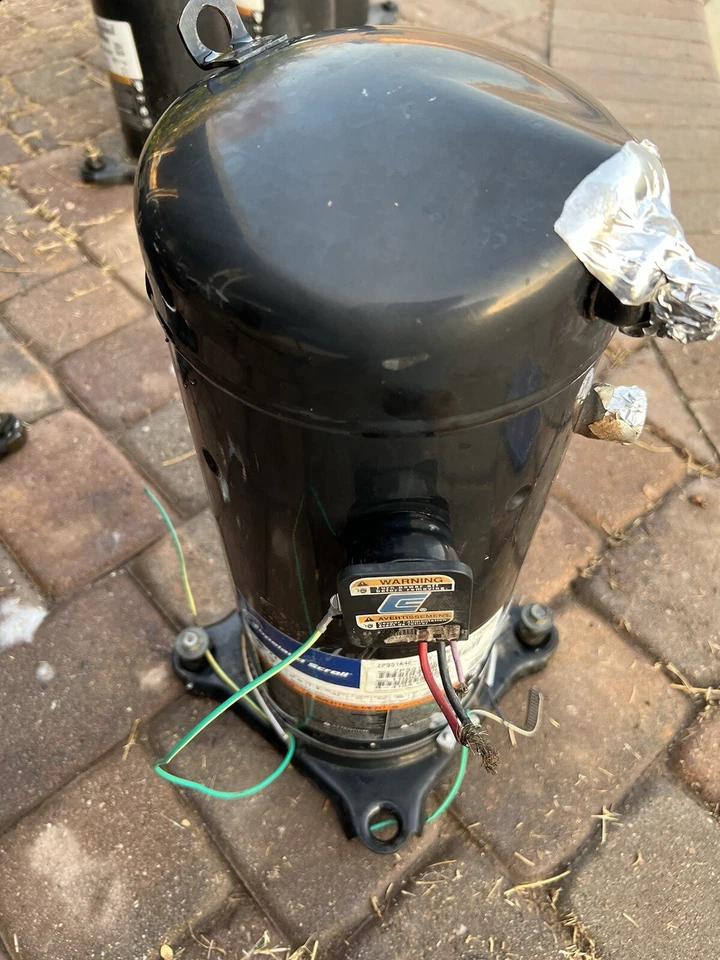 COMPRESOR COPELAND SCROLL modelo ZPS51K4E - PFV -130 año 2011 - 220v 2 etapas Foto 3 de 4