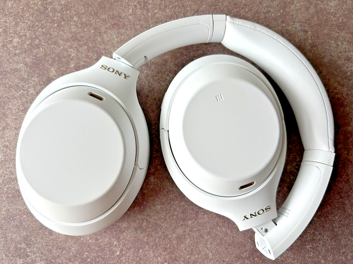 1 day/SONY WH-1000XM4 Silent White Limited Wireless Noise 1 day/SONY WH-1000XM4 Silent White Limited Wireless Noise