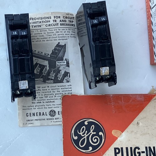 GE TR1515 2 Pole 15A/15A 120/240V Twin Tandem Circuit Breaker TRP515L NEW!!! - Picture 10 of 17