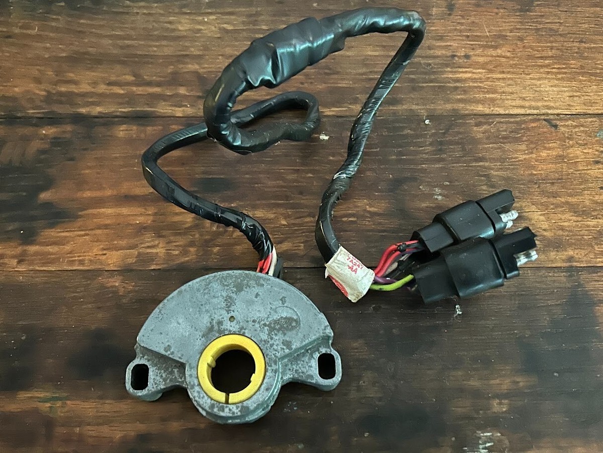 NOS 1972 Ford Mustang C6 Neutral Safety Switch D2zz-7a247-c