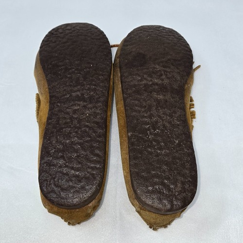 MOCASINES SIN CORDONES PARA MUJER DE CUERO NATIVO AMERICANO HECHOS A MANO DE COLECCIÓN - Imagen 7 de 8