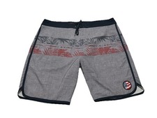 Travis Mathew Men s Cutting Corners Boardshorts American Flag Size 42 18.5