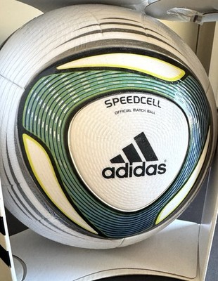   adidas Fußball Speedcell 2011 Official Matchball 