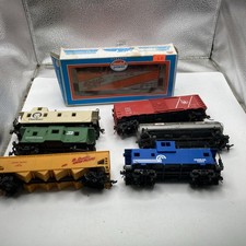 Vintage HO Different Boxcar Train Car  Tanker Lot of 7. Bachmann /Model Power