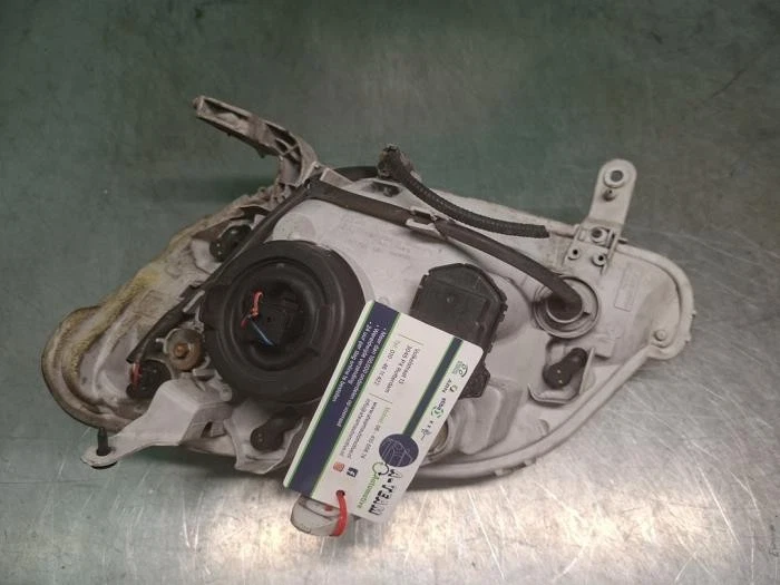 Hauptscheinwerfer rechts Daihatsu Cuore VI L251 10051731 P23762393 - Bild 3 von 3