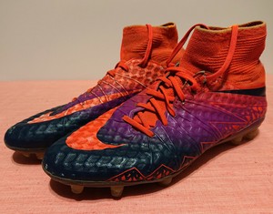 nike hypervenom phantom studs