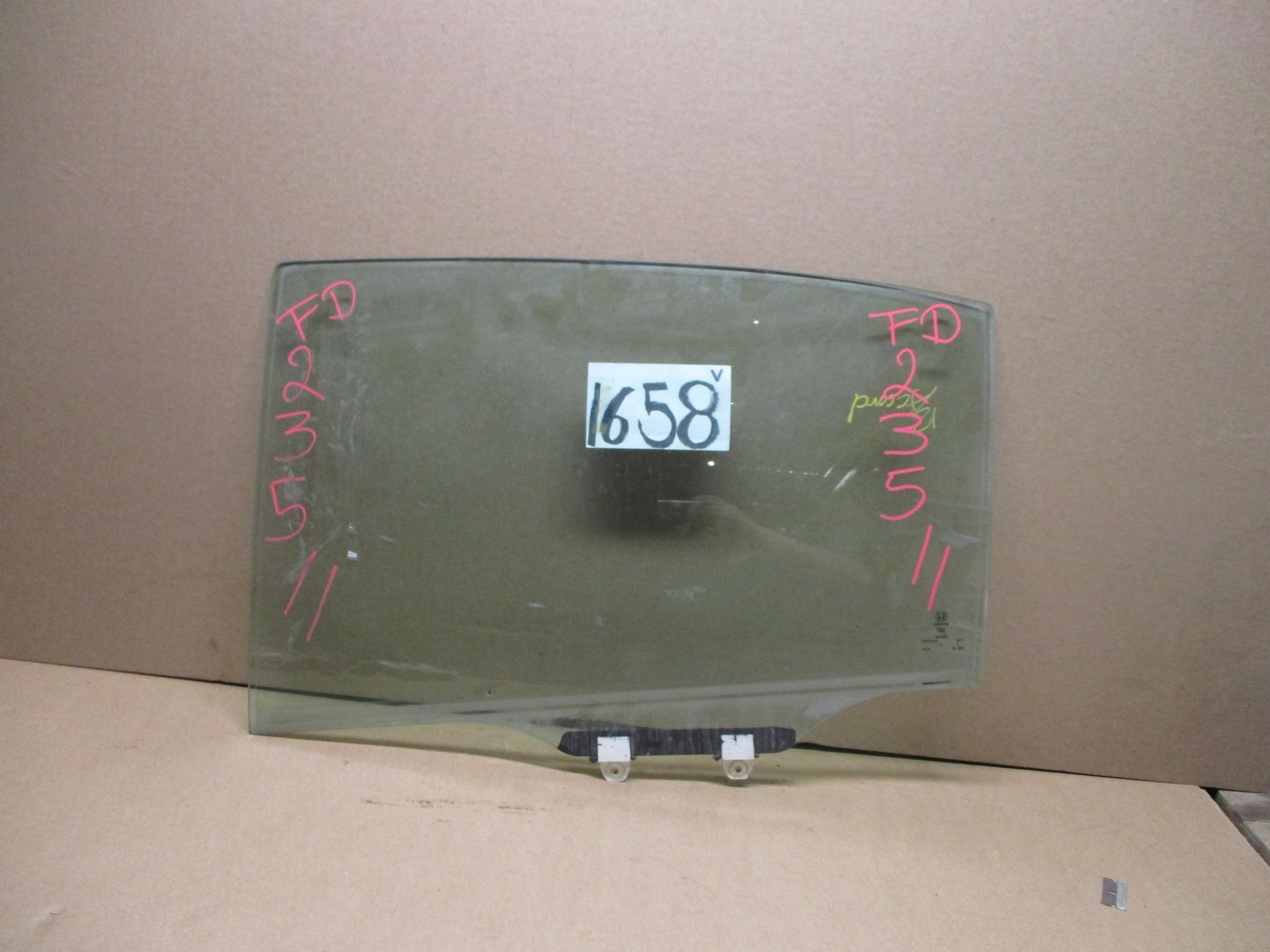 08 09 10 11 12 Honda Accord REAR DRIVER Side Door Glass USED #1658-V