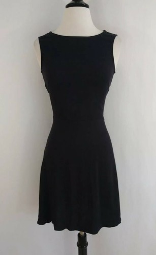 H&M 2 black Fit and Flare Midi Dress Cross Over Neckline Waist Tie NWT - 第 1/6 張圖片