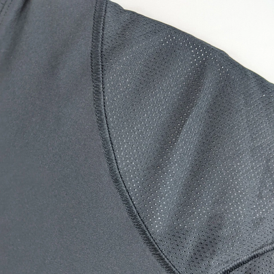 Womens Black Fitted Shirt Small  Under Armour Tight Fit Workout Top - Image 3 of 4