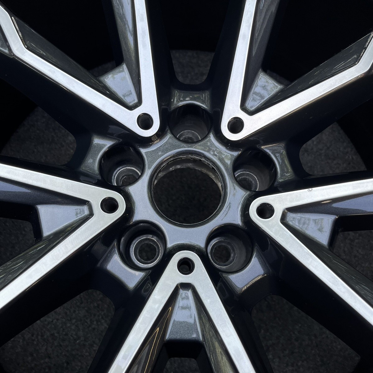 SINGLE 22 INCH WHEEL BMW X7 FRONT 2019-2022 GENUINE OEM CHARCOAL