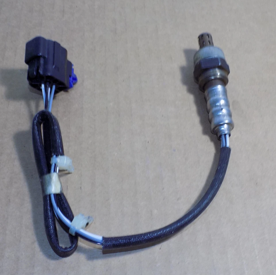 Датчик кислорода NTK Direct Fit O2 Mazda 626 НОВЫЙ В КОРОБКЕ p/n 22090 - Изображение 2 из 2