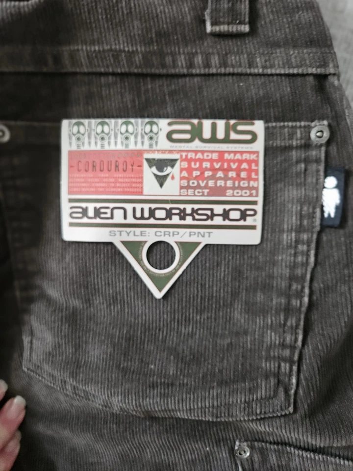 Pantalones Cortos Carga Pana Alien Workshop 2001 Y2K Patinador Para Hombre Talla 30 Nuevos con Etiquetas Foto 3 de 3