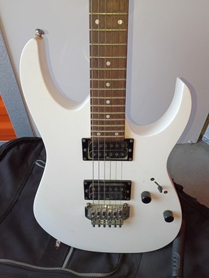 Ibanez GIO Series GRX20W Electric Guitar, White 6 String 