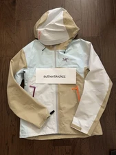 Women's Arc'teryx Beta LTWT Jacket Sky Groover Sz. Medium - shell LT M