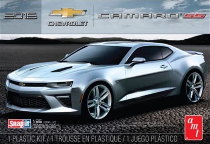AMT 982 1:25th scale 2016 Chevrolet Camaro SS Snap Kit