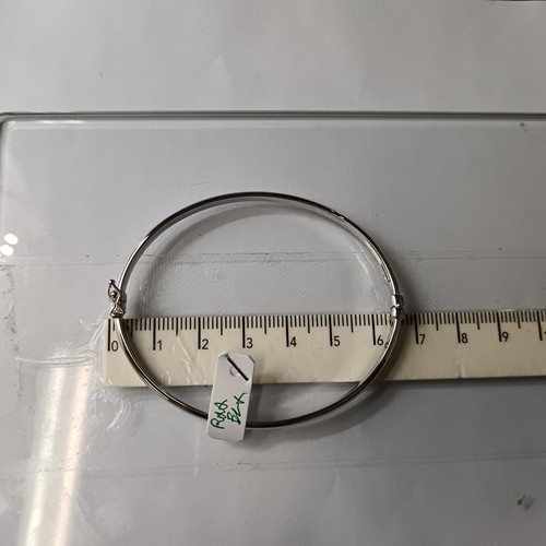 BRACCIALE DA DONNA RIGIDO A SEZIONE MEZZATONDA IN ORO BIANCO 18KT 4,1 GR. (7848) - Foto 14 di 15