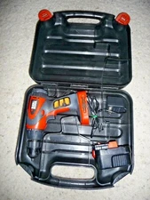 Black&Decker BDG1200 12v 3/8 Cordless Drill Set w/ Hard Case, Charger, Battery