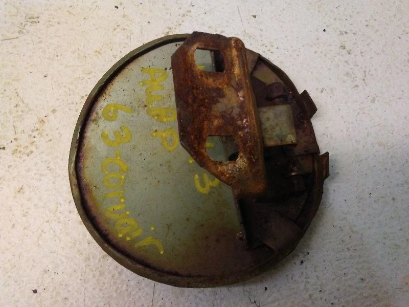 Puerta de llenado de combustible para Chevrolet Corvair 1963 Foto 3 de 4