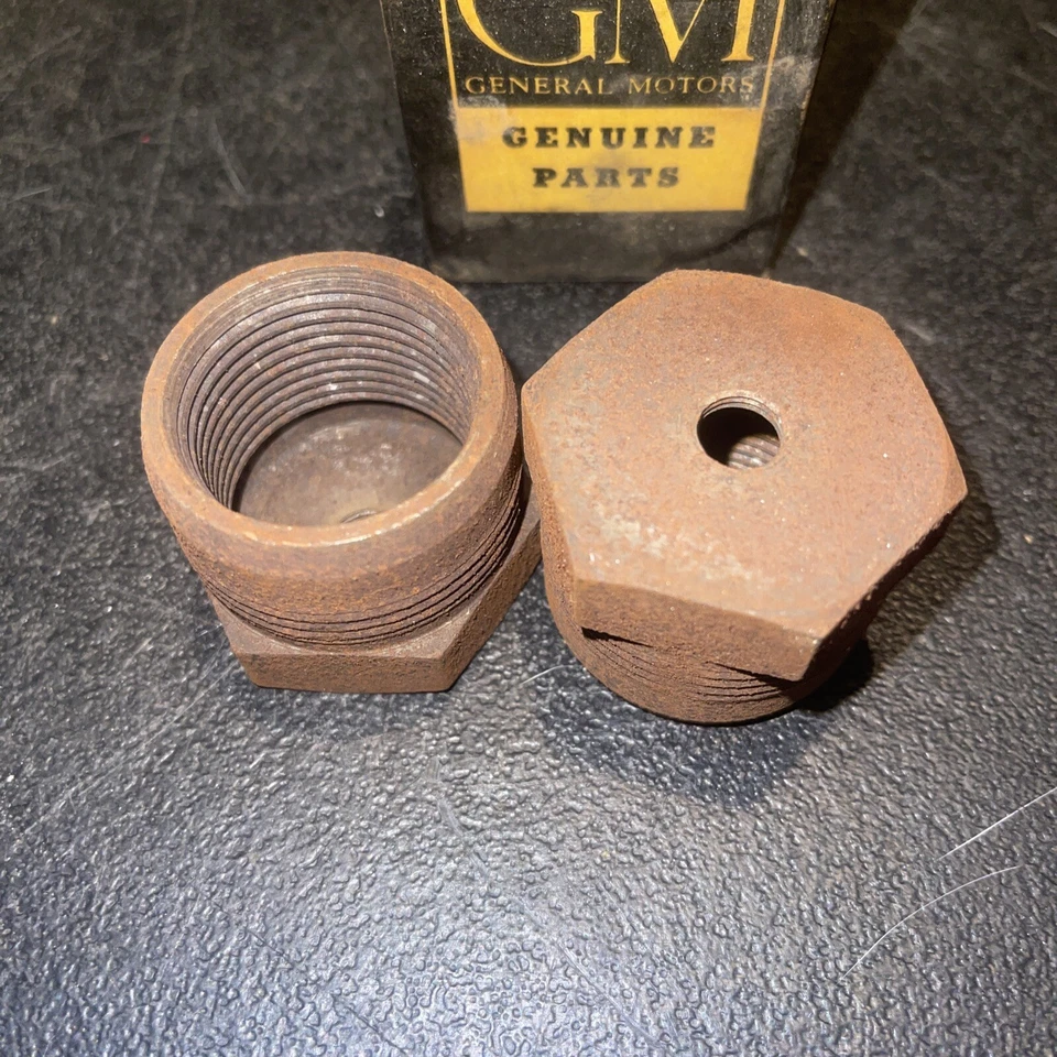 Nuevo de Lote Antiguo 1963 GMC Brazo de Control Inferior GM OEM Buje 3818698 Foto 3 de 3