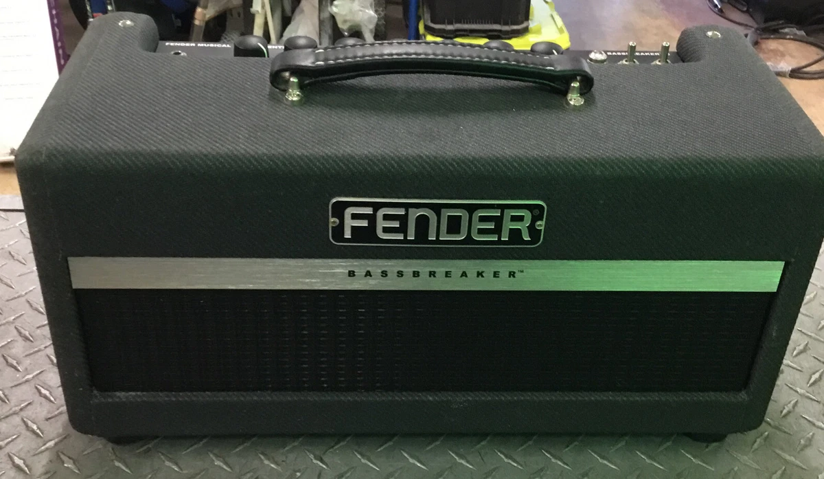 Fender Bassbreaker 15 15-Watt Tube Guitar Amp Head Clean.