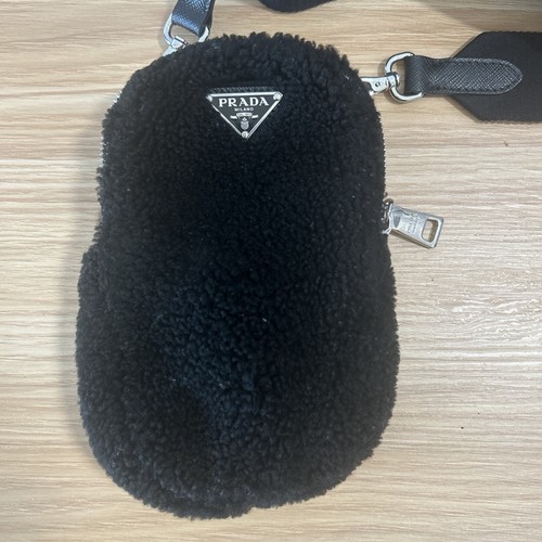 PRADA Re-Nylon Smartphone Téléphone Bandoulière Noir Mouton Teddy - Photo 2 sur 17
