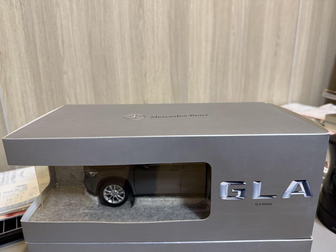 Mercedes-Benz GLA-Klasse ミニカー グレー1/18 Mercedes-Benz GLA-Klasse minicar grey 1/18 | eBay