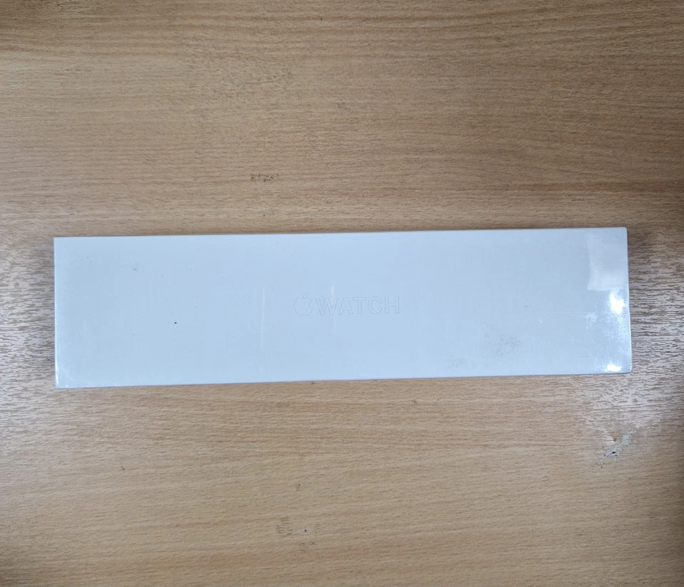 Apple Watch Series 5 GPS + Cellular 44mm Stainless Steel Case & White Sport Band - Image 4 of 4