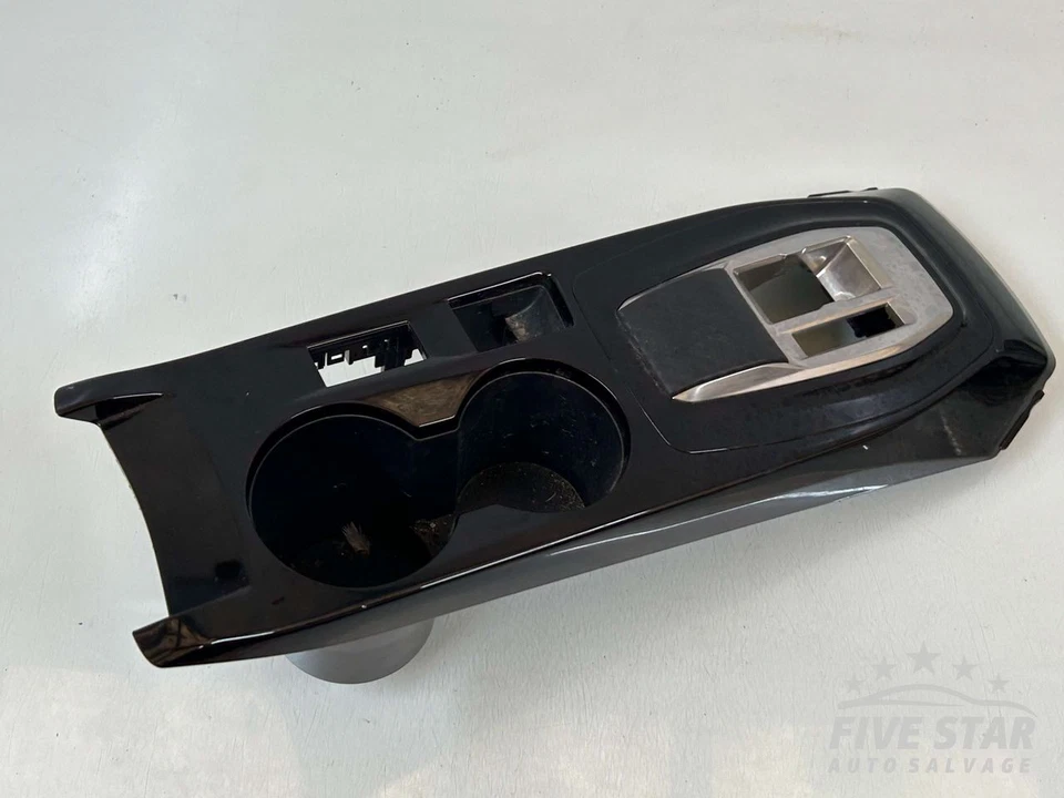 Portavasos delantero consola central peugeot 2008 2024 SUV 4/5 puertas 98449698XU (19-24) Foto 2 de 4