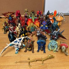 Ultraman & Ultrabeasts Sofubi Lot 61 Figures ...