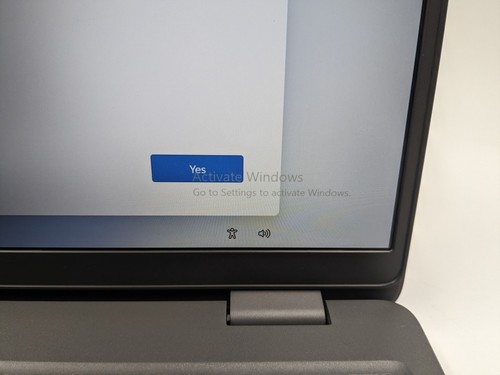 Dell Latitude 3540 15.6" Intel Core i5-1335U 16GB DDR4 256GB SSD No OS - Picture 2 of 8