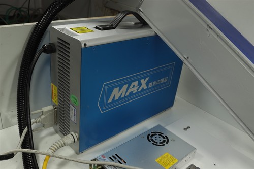 MAX Fiber Laser Graving w/ Controller & Laser Source MFP-20L-C2NN4 - Picture 3 of 13