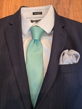 Banana Republic Mens Suit - NAVY BLUE - PINSTRIPE - 38R Jacket, 32x30 Pants