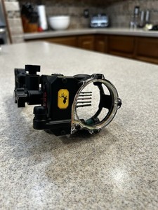 Trophy Ridge H5 React Pro 5-Pin Bow Sight Black, Right-Handed, 0.019" Pins