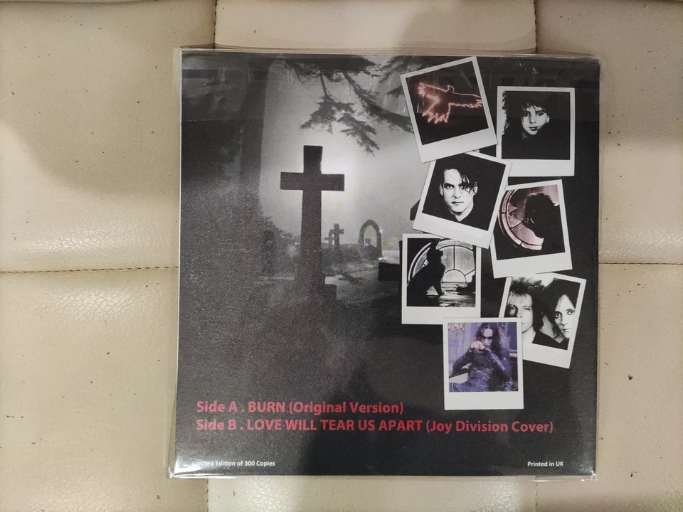 The Cure  Burn 7 Inch  Sehr Rar Neu, mit Joy Division Cover - Bild 2 von 2