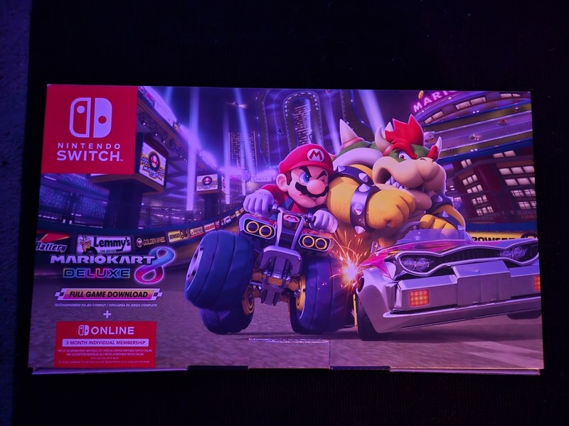 Nintendo Switch HAC-001(-01) CIB minus digital copy of Mario Cart 8 Deluxe