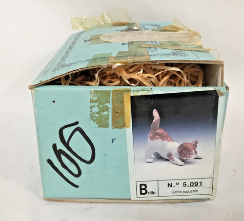 Lladro 5091 Playful Cat Porcelain Figurine w/ Original Box – Retired - Picture 9 of 12
