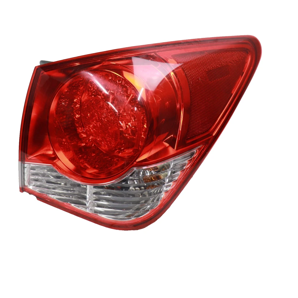 11 12 16 14 15 16 Chevy Cruze luz trasera derecha pasajero 2011 2012 2014 2015 2016 Foto 2 de 4