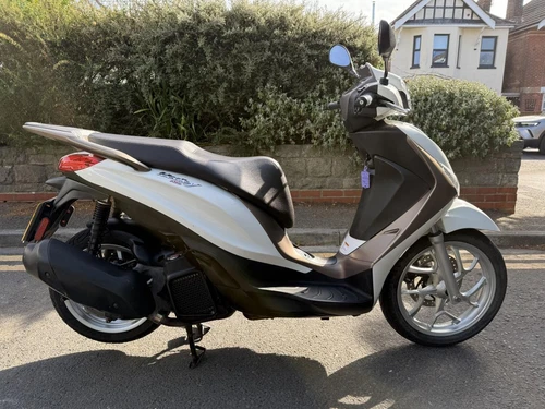 PIAGGIO MEDLEY 125 2022